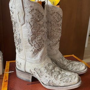 Corral Handcrafted distressed boots